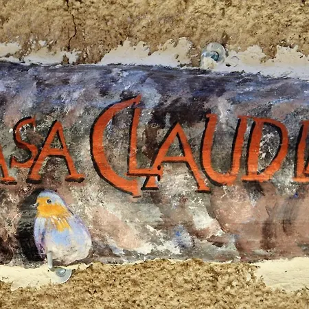 Casa Claudia Apartment *